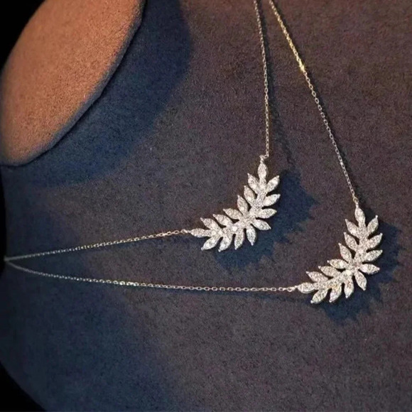 ✨Leaf Micro Pave Designed Dazzling Zircon Pendant Necklace, UNVN12413 - Picture 6 of 6